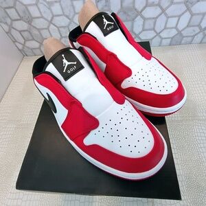 Sold Out Brand New Air Jordan Mule FJ1214101 WHITE-BLACK-VARSITY RED SIZE 8 US.